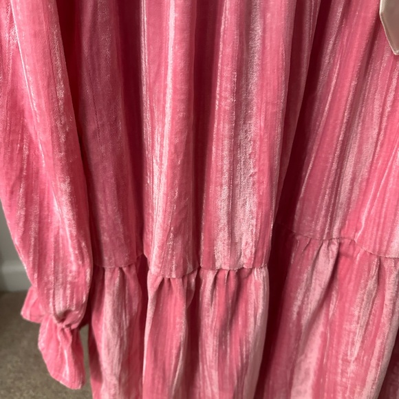 Adorable pink velvet dress NWOT - Picture 6 of 12